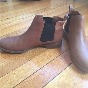 Clark’s Leather Chelsea Boots